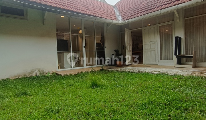 For Sale Rumah Klasik Siap Huni,Kebayoran Baru, Jakarta Selatan For Sale Rumah Klasik Siap Huni,Kebayoran Baru, Jakarta Selatan