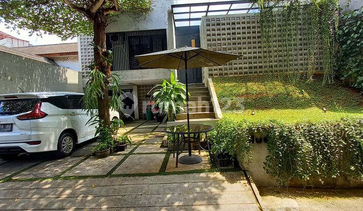 Modern Tropical House in Senopati Area, Kebayoran Baru, South Jakarta