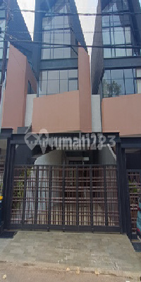 Modern Tropical House in Cipete-Kemang, South Jakarta