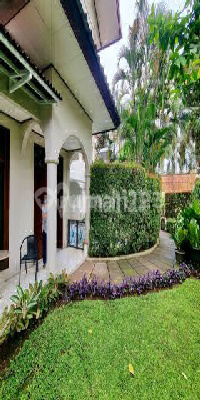 For Sale, Prime Kemang Location, Highly Strategic Near Ranch Market Kemang Raya, Suitable for Exclusive Boarding Houses or for Residential Homes.