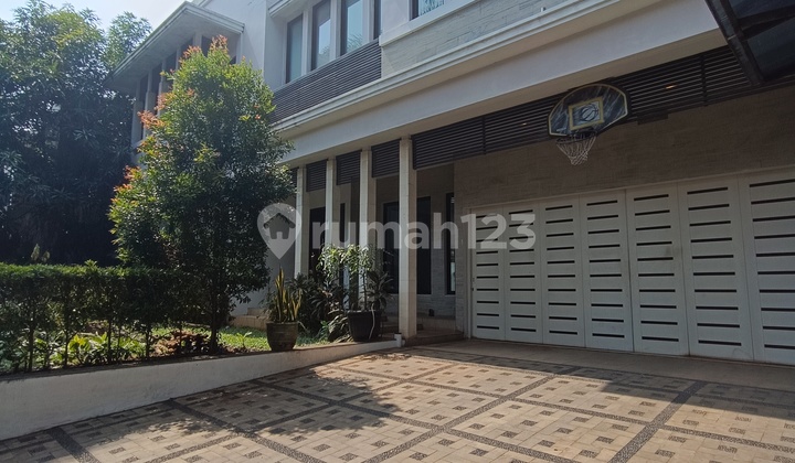 Minimalist House in the Kemang Area, South Jakarta