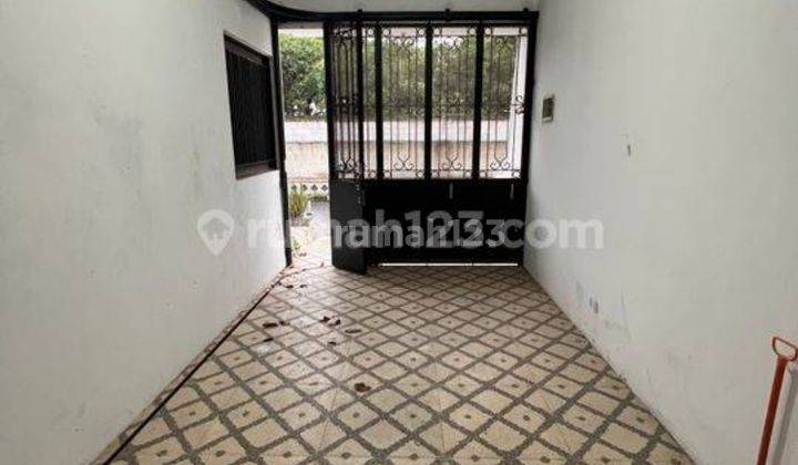 Rumah 3 Lantai Strategis Bagus Semi Furnished Cirebon Jawa Barat