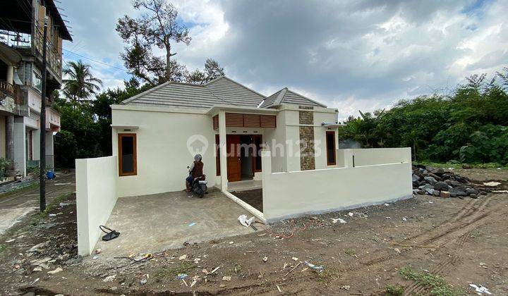 Rumah Modern Barat Jl Magelang Mulai 500JTan Tanah Luas 1