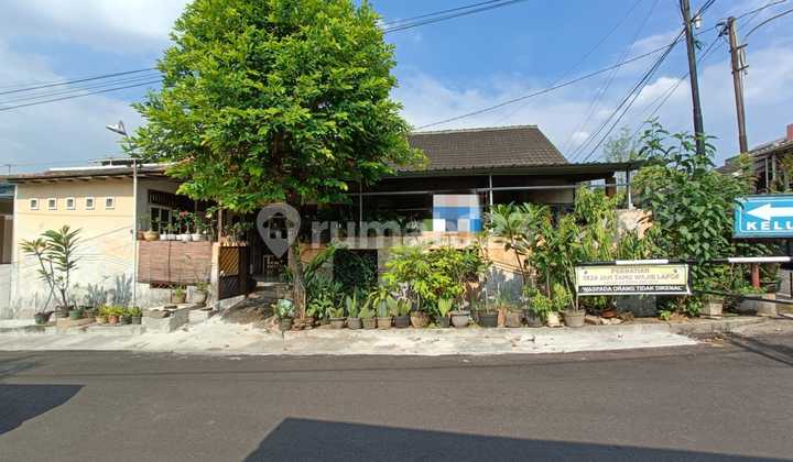 Bonus Land with Building, Central Semarang City House, Strategic Location Near Unnes Campus and Main Road, For Sale in Bukit Manyaran, West Semarang. 2
