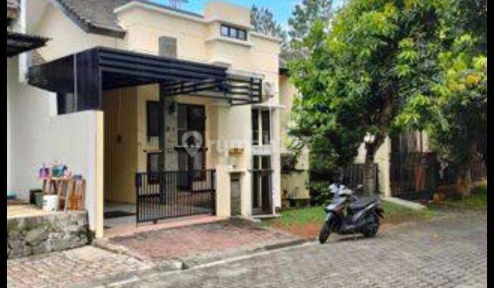 tampak depan rumah bagus tengah kota semarang