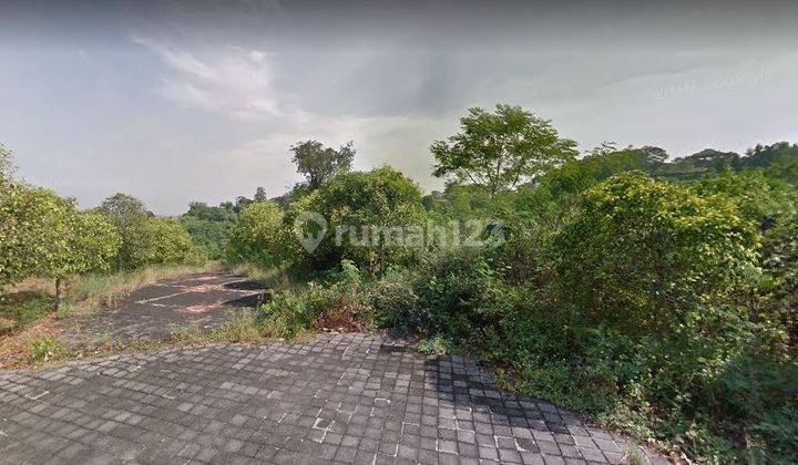 tampak depan tanah perumahan elit tengah kota
