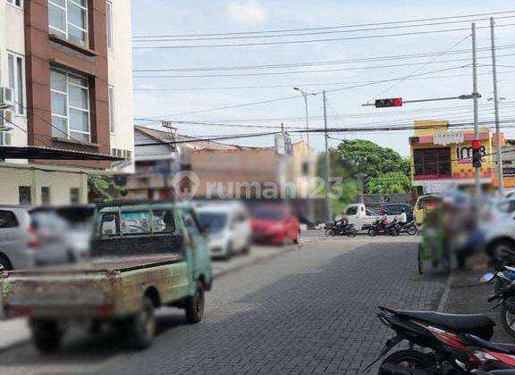 Ruko tengah kota Semarang di kompleks ruko strategis ramai di Saka square jl raya majapahit gayamsari Semarang tengah 2