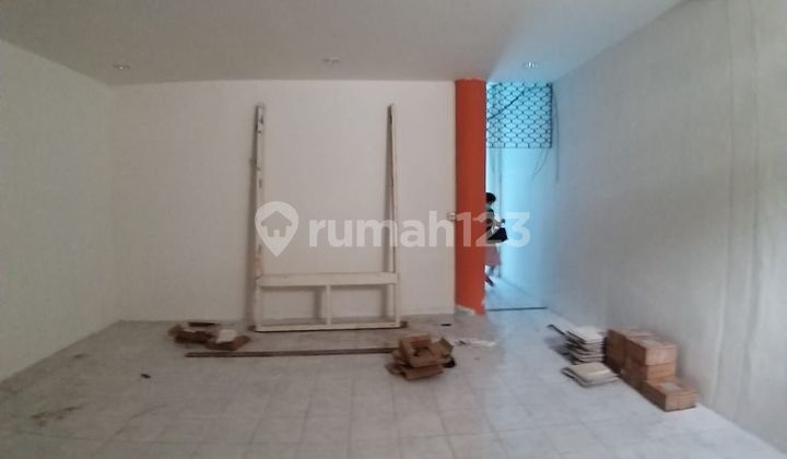 Strategic Downtown Semarang Shop House Ready to Use in City Center Near Simpang Lima Close to Mall Hotel for Rent on Kh Ahmad Dahlan Main Road Central Semarang. 2