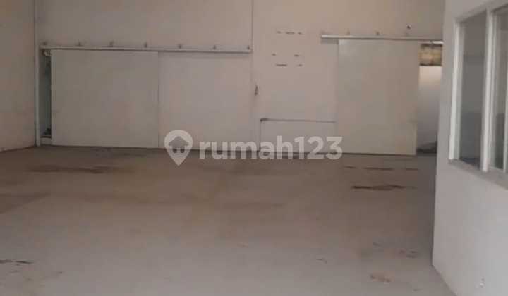 Strategic Warehouse in Downtown Semarang Ready to Use Container Accessible Near Airport Near Harbor Near Toll Gate For Rent at Diamond Niaga Warehousing North Semarang Strategic Warehouse in Downtown Semarang Ready to Use Container Accessible Near Airport Near Harbor Near Toll Gate For Rent at Diamond Niaga Warehousing North Semarang