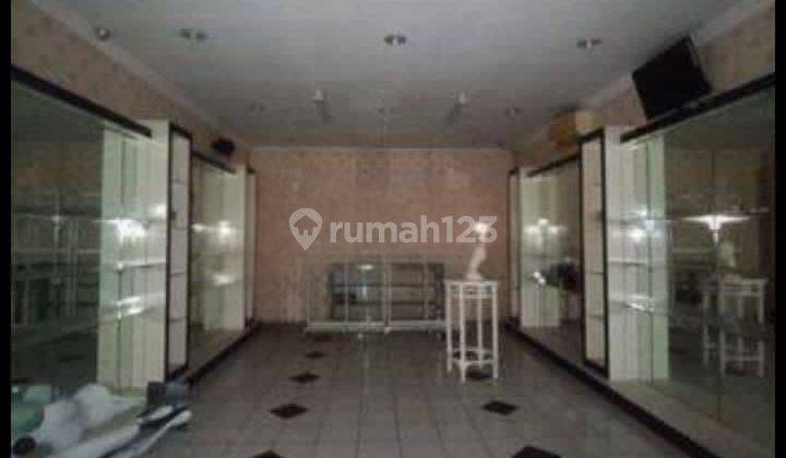 Ruko tengah kota Semarang strategis dekat Undip siap pakai dijual di Banjarsari Tembalang Semarang Selatan