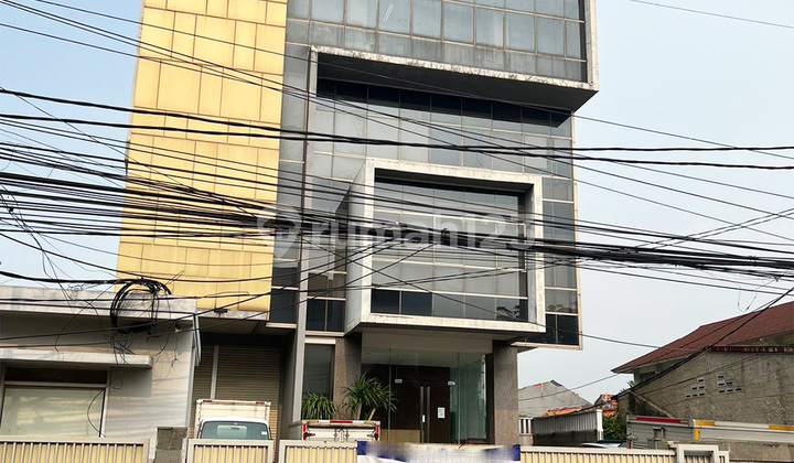 Gedung 4 Lantai Lelang Negara di Kebayoran Lama, Jakarta Selatan Gedung 4 Lantai Lelang Negara di Kebayoran Lama, Jakarta Selatan