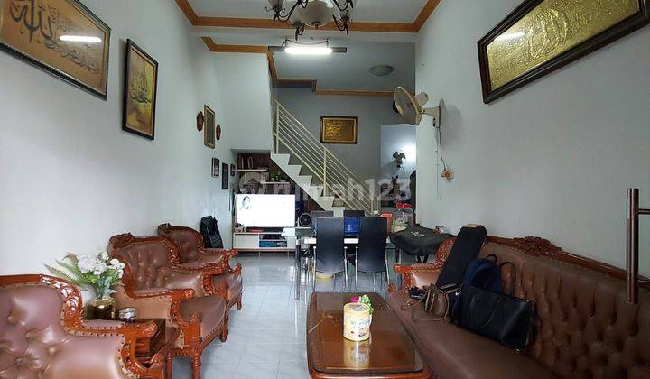 Rumah deltasari lokasi strategis di depan 2