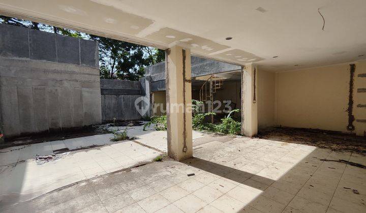 Rumah Minimalis SHM 2 Lantai Tinggal Finishing Sayap Dago, Bandung 2