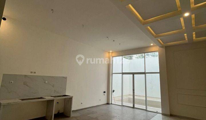 Rumah 3 Lantai Dekat Pasar Bibis 2