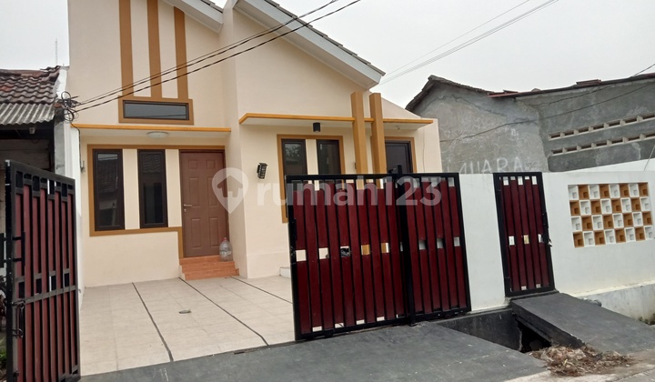 For Sale Flood-Free House in East Bekasi Regency, Mustikajaya