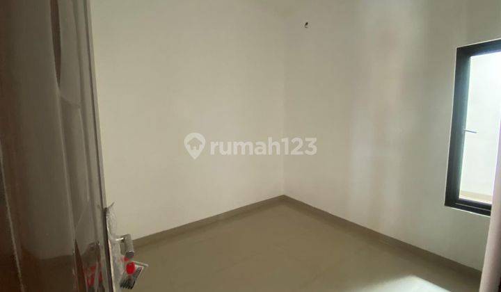 Dijual Rumah Hook Lt100 Murah Bebas Banjir di Dukuh Zamrud