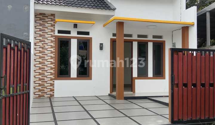 For Sale: Affordable House with Easy Access to Burangkeng Toll Road in Senopati Housing Complex