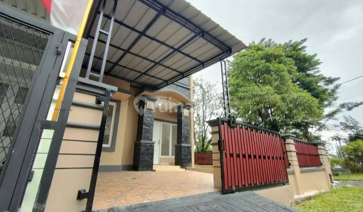 Rumah 2 Lantai Baru SHM Luas Tanah 175 Dan Masih Ada Sisa Tanah 1