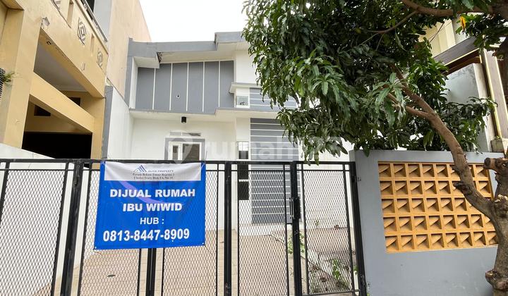 Dijual Rumah Murah Mezzanine Cantik Akses Strategis di Bumyagara