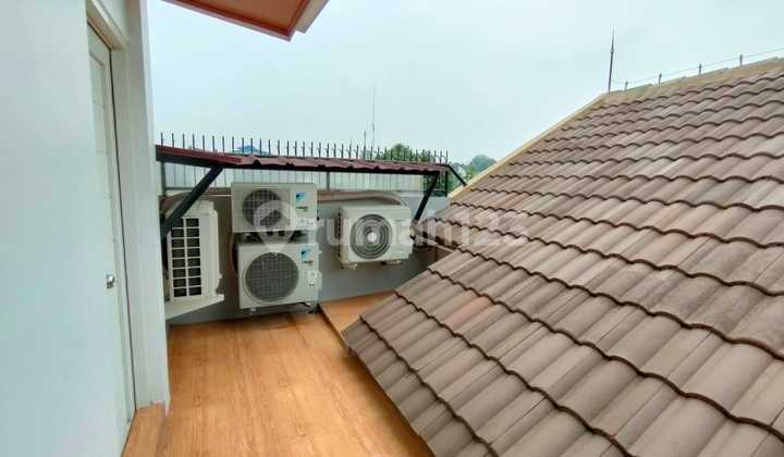 For Sale: Cheap 2.5-Story House in Strategic Area, Vida Housing Complex, Bekasi 2
