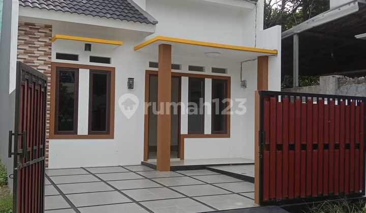 Di Jual Rumah Murah 3 Kamar Tidur di Senopati Estate Bekasi Timur