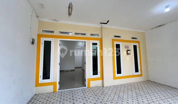 For Sale Cheap House in a Densely Populated Area in East Bekasi 2