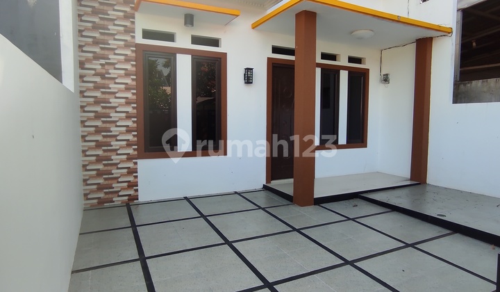 JUAL RUMAH MURAH MODERN HOOK BEBAS BANJIR DI SENOPATI ESTATE 2