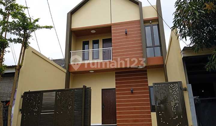 For Sale 2-Story House in East Bekasi Regency 3 Cimuning