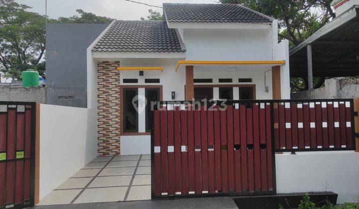 Jual Rumah Moderen Di Perum Senopati Bantar Gebang Bekasi Timur  1