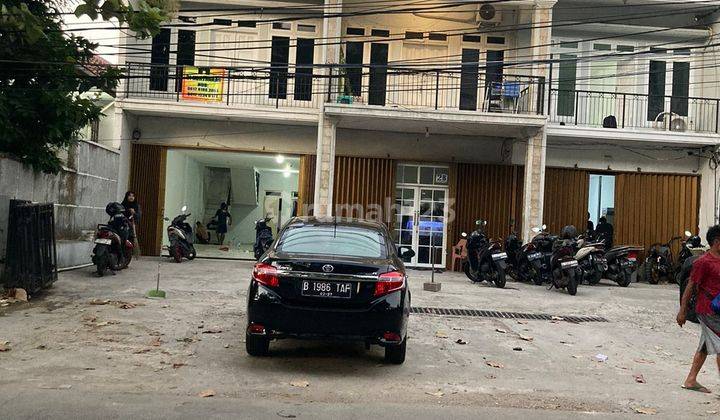 Ruko Di Jalan Pahlawan Revolusi 112,5 M Shm  Tahunan Nego