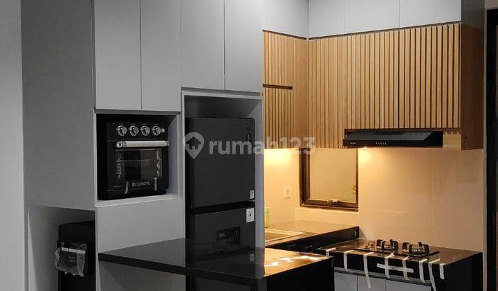 Disewakan Rumah Condo House Green Royale Unit Baru Lt.3 Sudah Ac Dan Kitchen Set Dapur 1