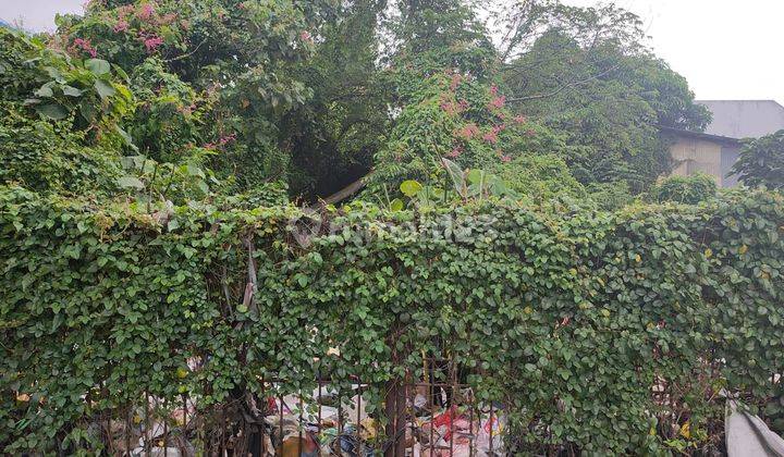 DISEWAKAN TANAH 1960 MTR DI JAKARTA BARAT , STRATEGIS 1 M PER TAHUN. 2