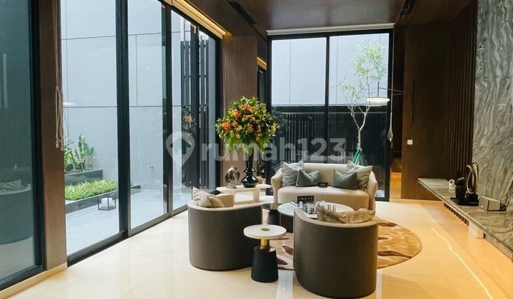 Sultan Luxury Super Prestige 3+1 Floor House in Navapark BSD Sultan Luxury Super Prestige 3+1 Floor House in Navapark BSD