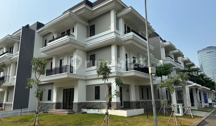 Brand New 3-Story Corner House with Marble and Lift, Winona Type, in Cluster at Alam Sutera. 2