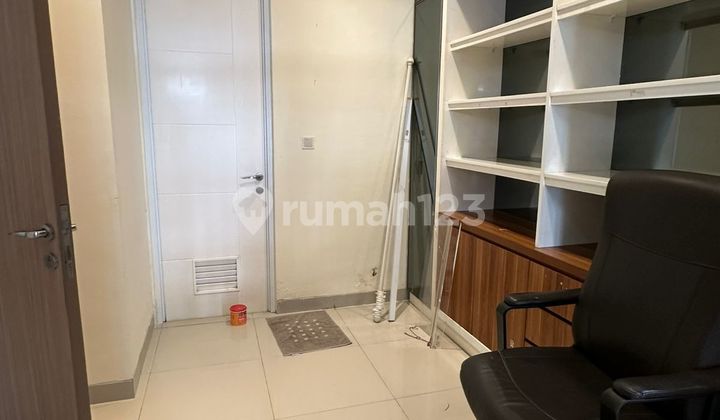 Sewa Cepat Rumah 8x18 Furnished Siap Huni Bawa Koper 4+1 Kamar Tidur Di Green Lake City 2