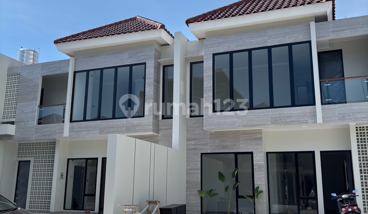 Rumah Mewah 2 Lantai di Andi Djemma Makassar Lokasi Premium Rumah Mewah 2 Lantai di Andi Djemma Makassar Lokasi Premium