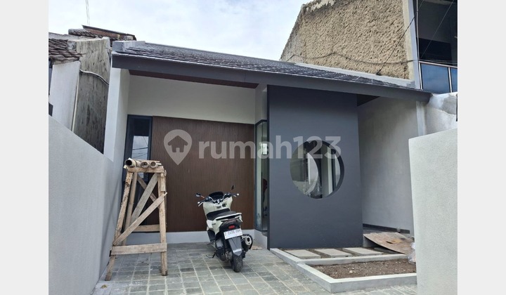 Rumah Baru Desain Art Deco di Cibaduyut Bandung - Bebas Banjir & Bisa KPR Rumah Baru Desain Art Deco di Cibaduyut Bandung - Bebas Banjir & Bisa KPR