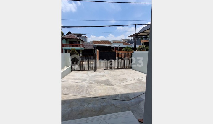 Rumah Baru Minimalis Modern Siap Huni di Komplek Cihanjuang Bandung - Dekat Sariwangi & Polban Ciwaruga 2