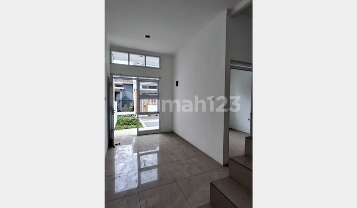 New Ready-to-Occupy House in Cisangkan, Central Cimahi, Near Dustira Hospital & Unjani University - Eligible for Mortgage! 2