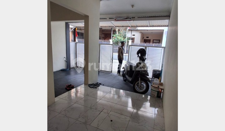 For Sale 2-Story House in Puri Cipageran Complex – 4BR, 2 Bath, Price 650 Million Negotiable. 2