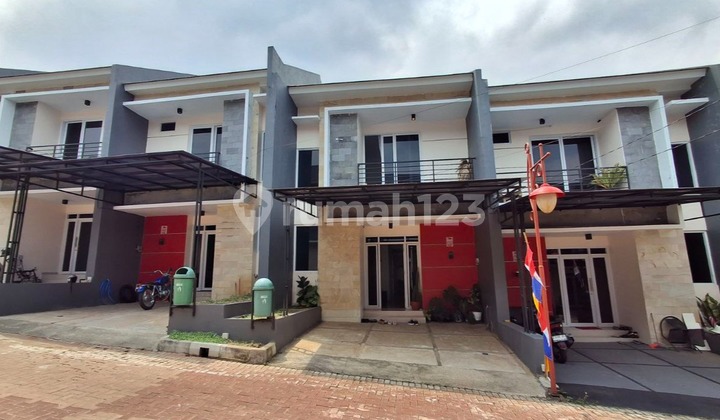 Over Kredit Rumah Baru Siap Huni di Ciuyah Bandung Dekat Pemkot Cimahi