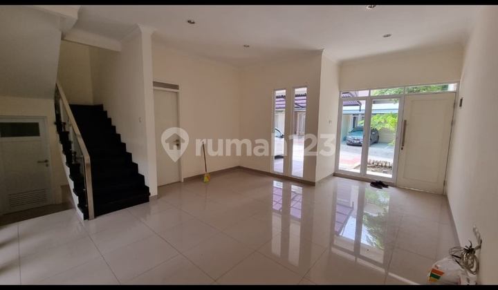 Disewakan Rumah Daerah Gegerkalong Harga Terjangkau 2