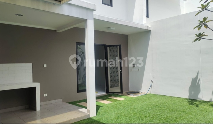 Charming House for Rent in Summarecon