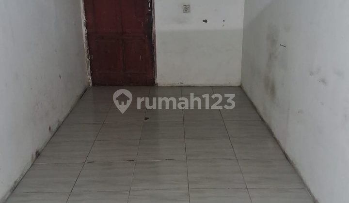 Strategic Shop House for Rent in Batujajar Strategic Shop House for Rent in Batujajar