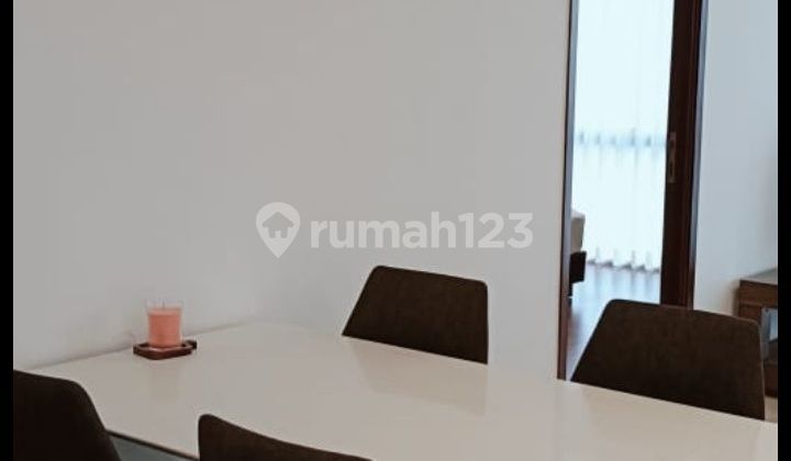 For sale luxury apartment ready to occupy fully furnished with private elevator. 2