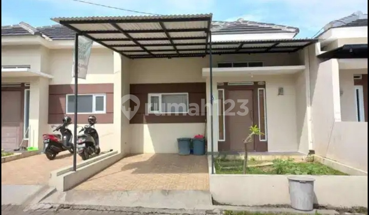 Disewakan Rumah Minimalis Modern & Furnished Daerah Soekarno-hatta Disewakan Rumah Minimalis Modern & Furnished Daerah Soekarno-hatta