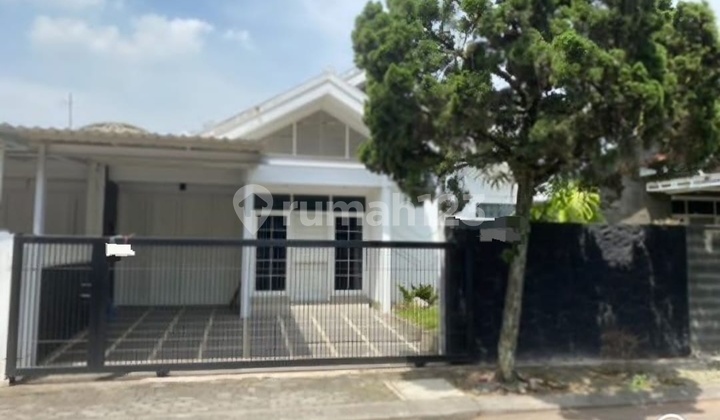 Disewakan Rumah Lokasi Singgasana Pradhana Bandung Disewakan Rumah Lokasi Singgasana Pradhana Bandung