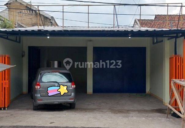 Disewakan Ruang Usaha Strategis 1