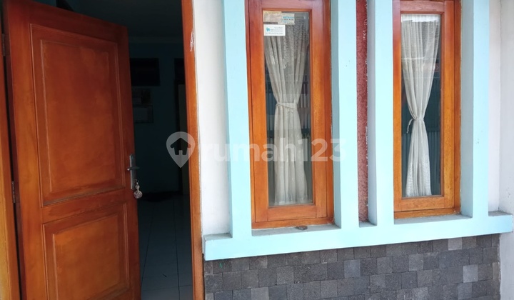 For Rent Nice & Well-Maintained House in Taman Kopo Indah