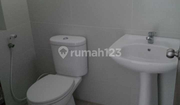 Disewakan Rumah Full Furnished (dalam Cluster) Di Jln Peta 2